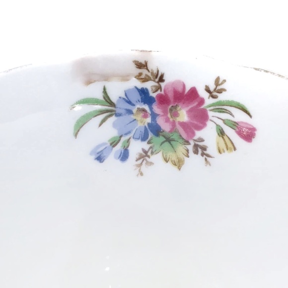 Vintage Royal Grafton Bone China Tea Cup & Saucer Made in England Floral Design - Picture 9 of 9